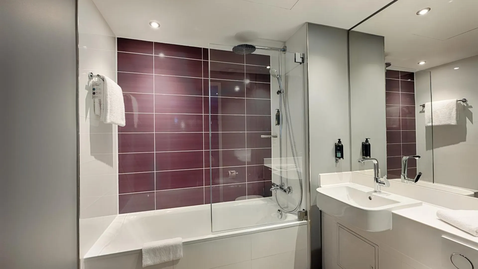 Premier Inn Duesseldorf City Friedrichstadt מלון